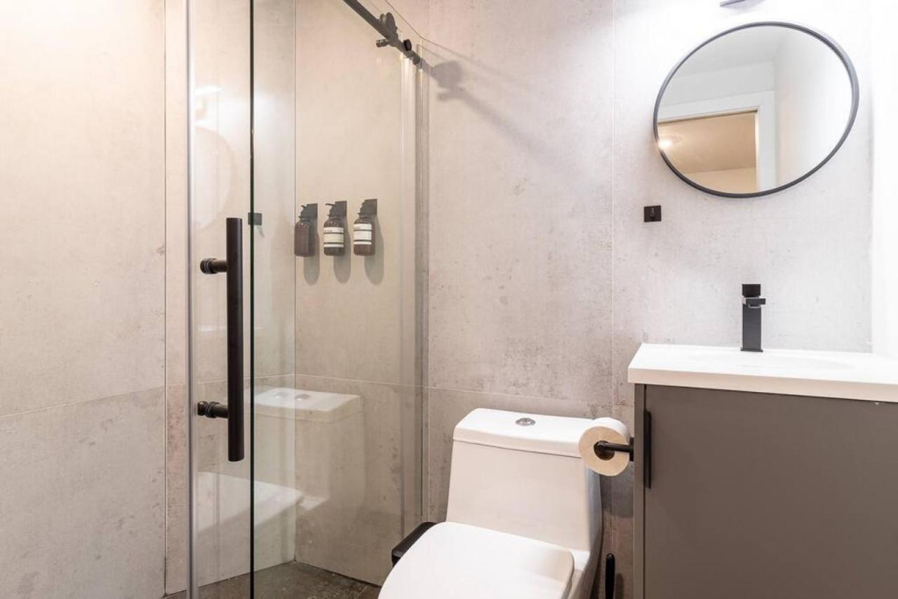 פילדלפיה Thena Hotel - Spacious 1 Bedroom מראה חיצוני תמונה